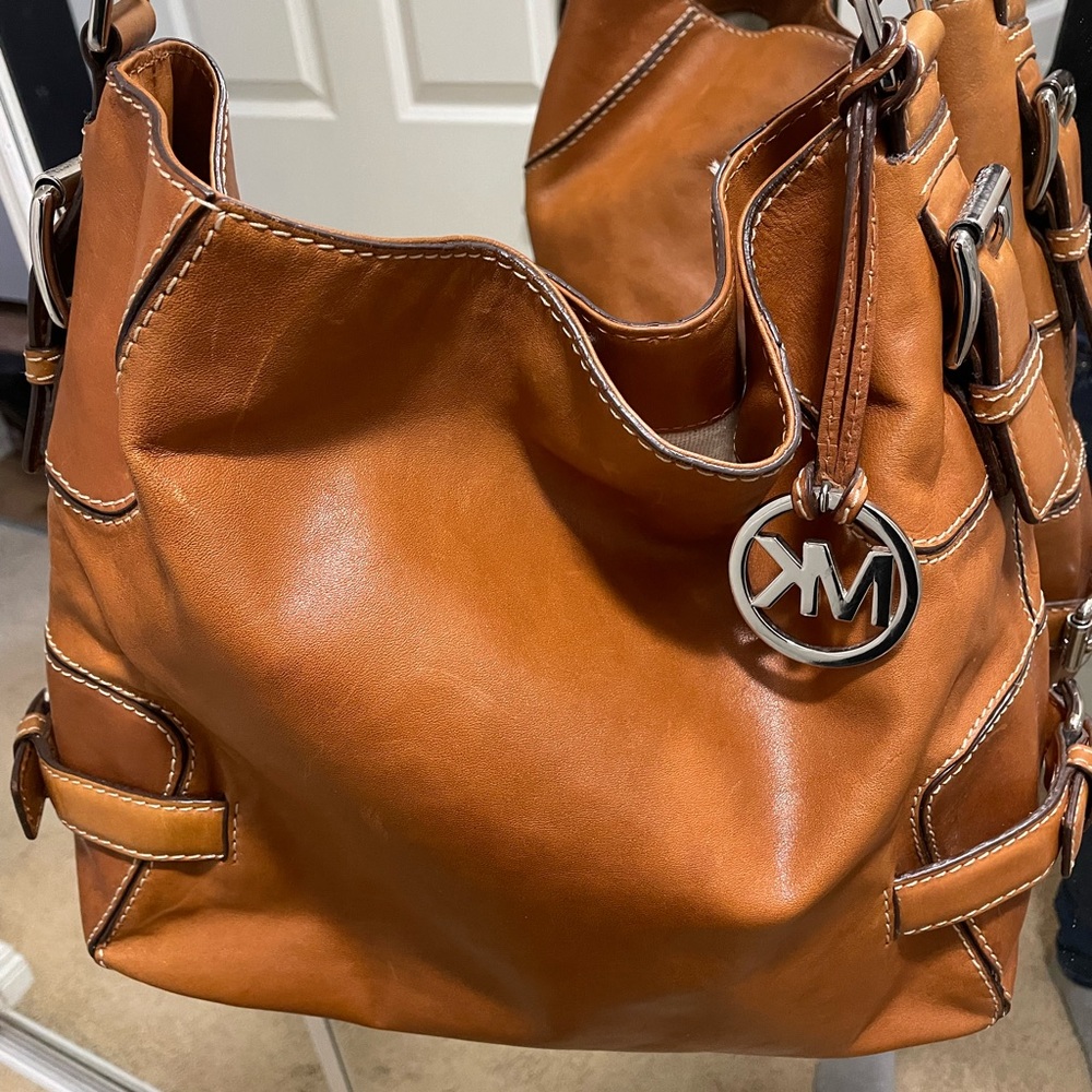 Michael Kors brown leather purse 👜